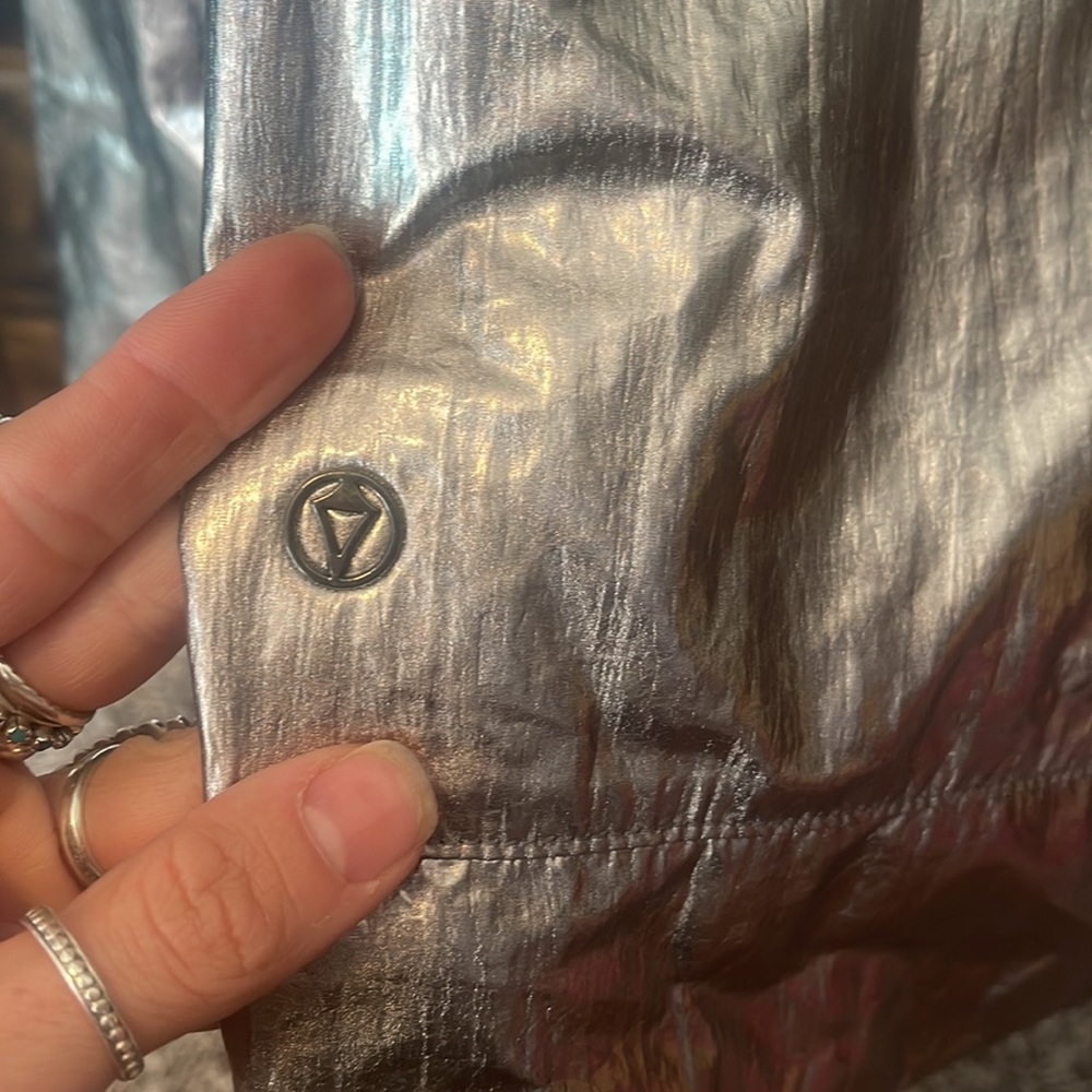 Ivivvia Jacket - Picture 6 of 11